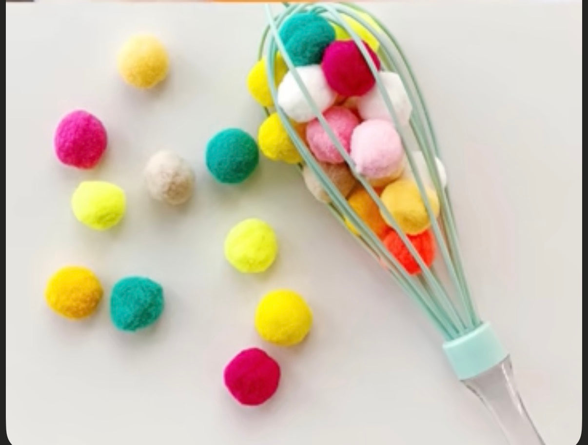 Pom-Pom Whisk Pull